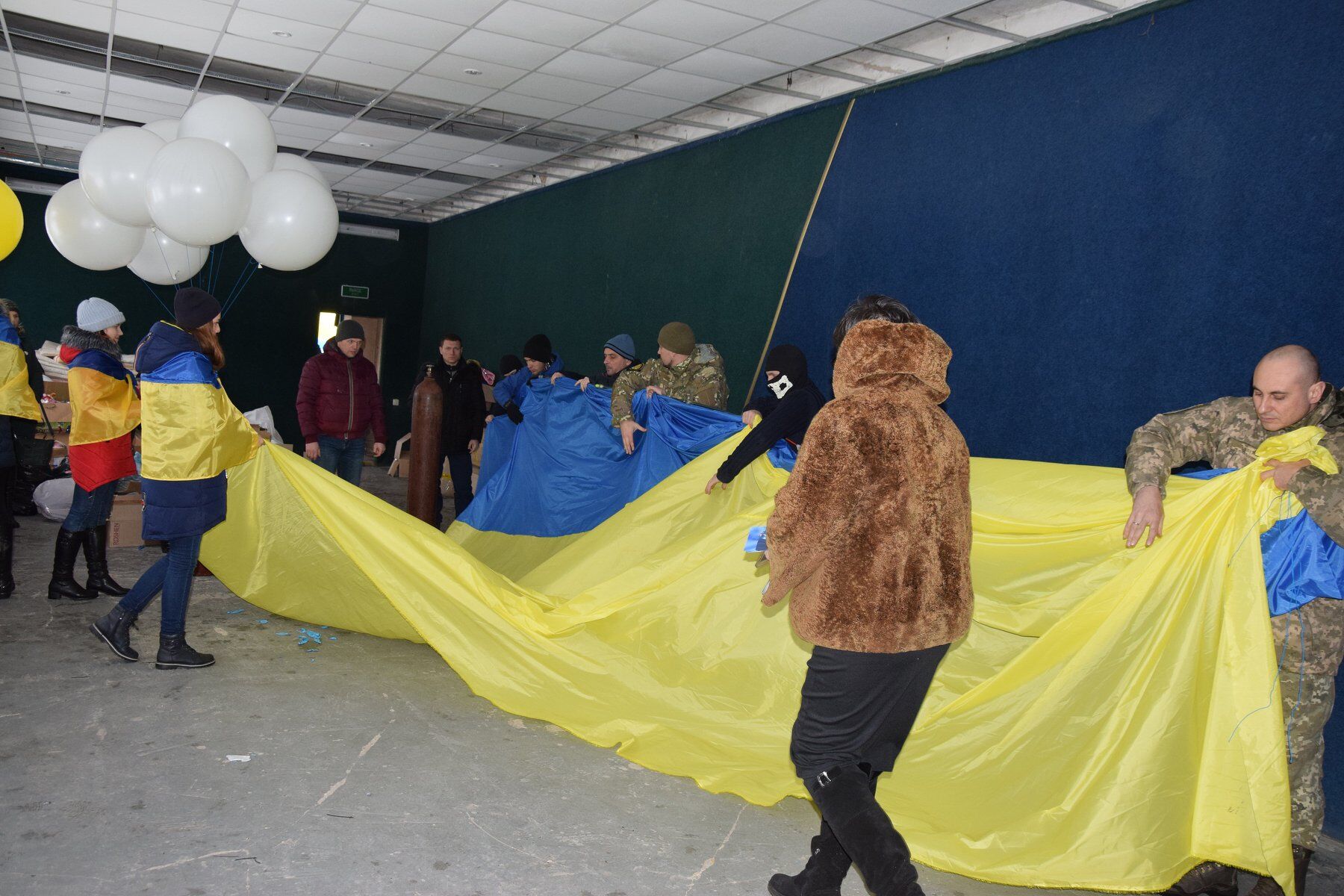 Украинские патриоты на Луганщине решились на дерзкий поступок: мощные фото