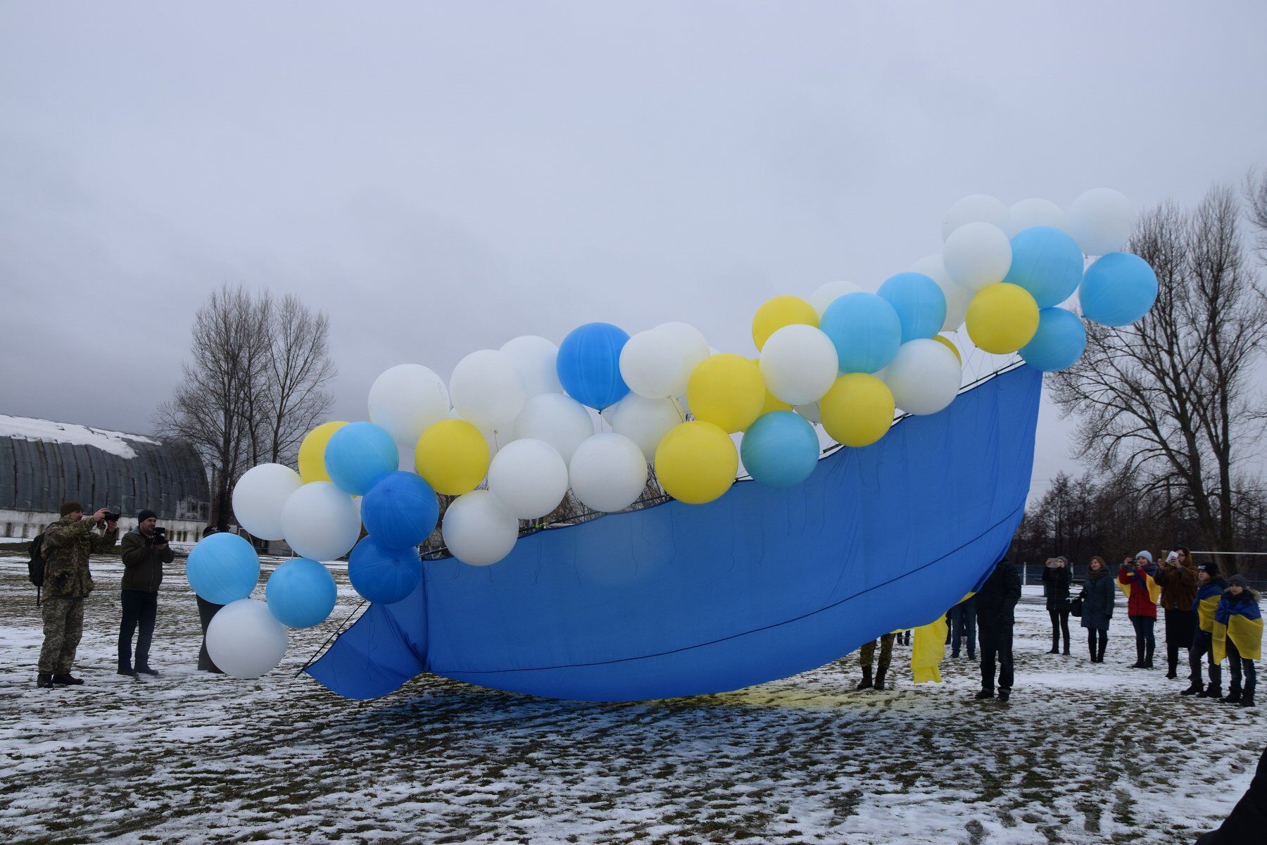 Украинские патриоты на Луганщине решились на дерзкий поступок: мощные фото