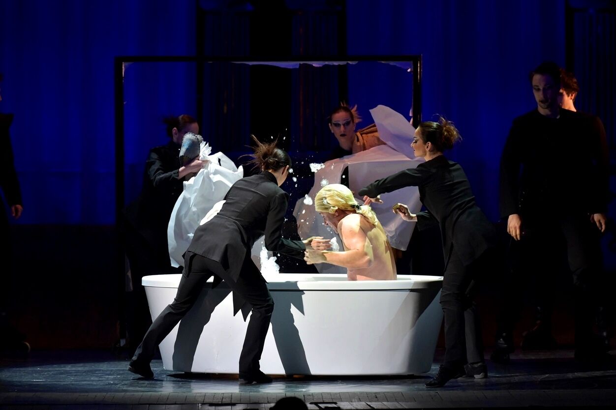 2 февраля на сцене Национальной оперетты - комическая опера "Севильский цирюльник" 