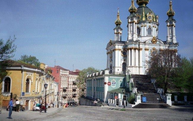 "Атмосфера совершенно другая!" Сеть растрогали фото Киева из далеких 90-х 