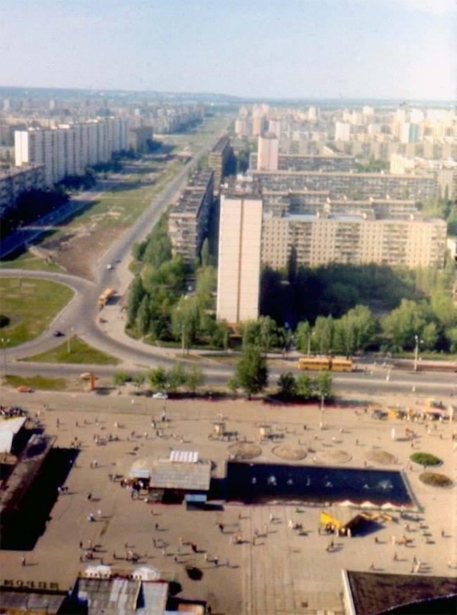 "Атмосфера абсолютно інша!" Мережу зворушили фото Києва з далеких 90-х