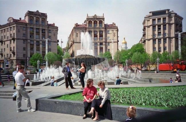 "Атмосфера совершенно другая!" Сеть растрогали фото Киева из далеких 90-х 