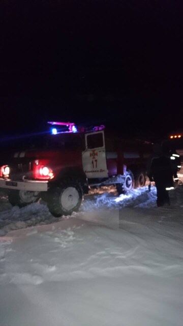 В Запорожской области трассу национального значения перекрывали из-за снежных заносов (ФОТО)