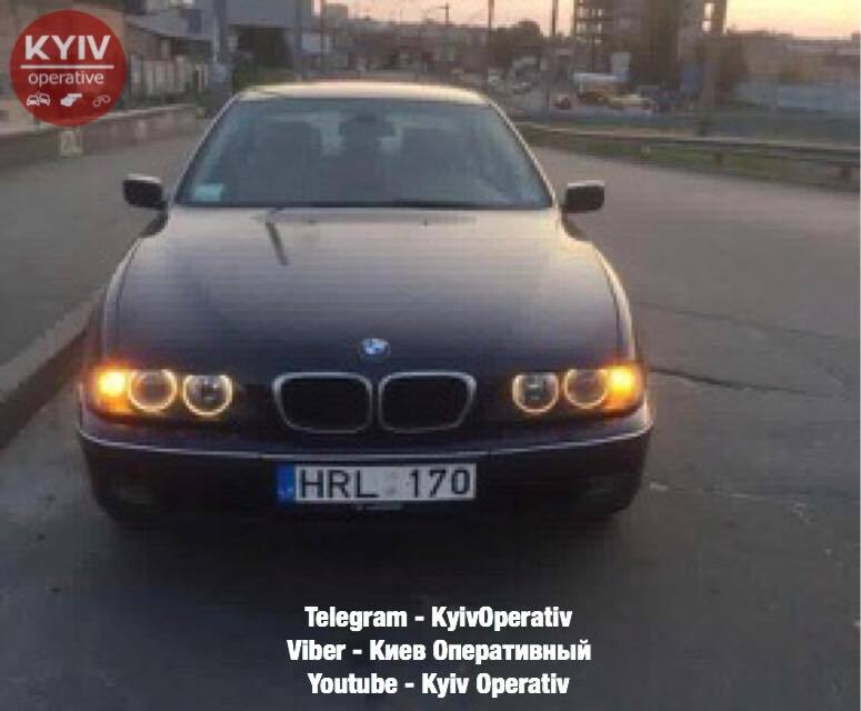 "Пістолет до скроні": у Києві в іноземця зухвало віджали BMW