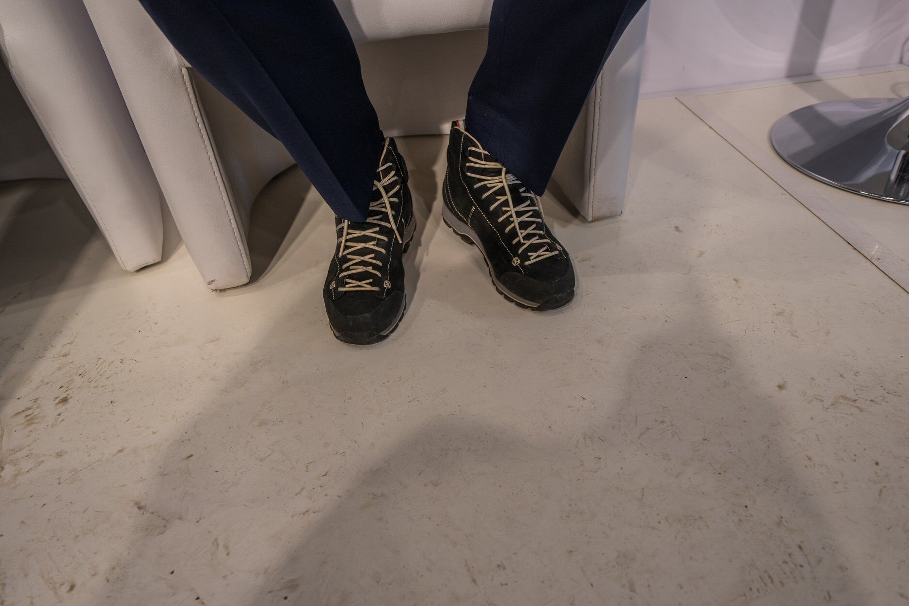 "Меховые носочки с совами?": сеть рассмешила "деловая мода" в Давосе