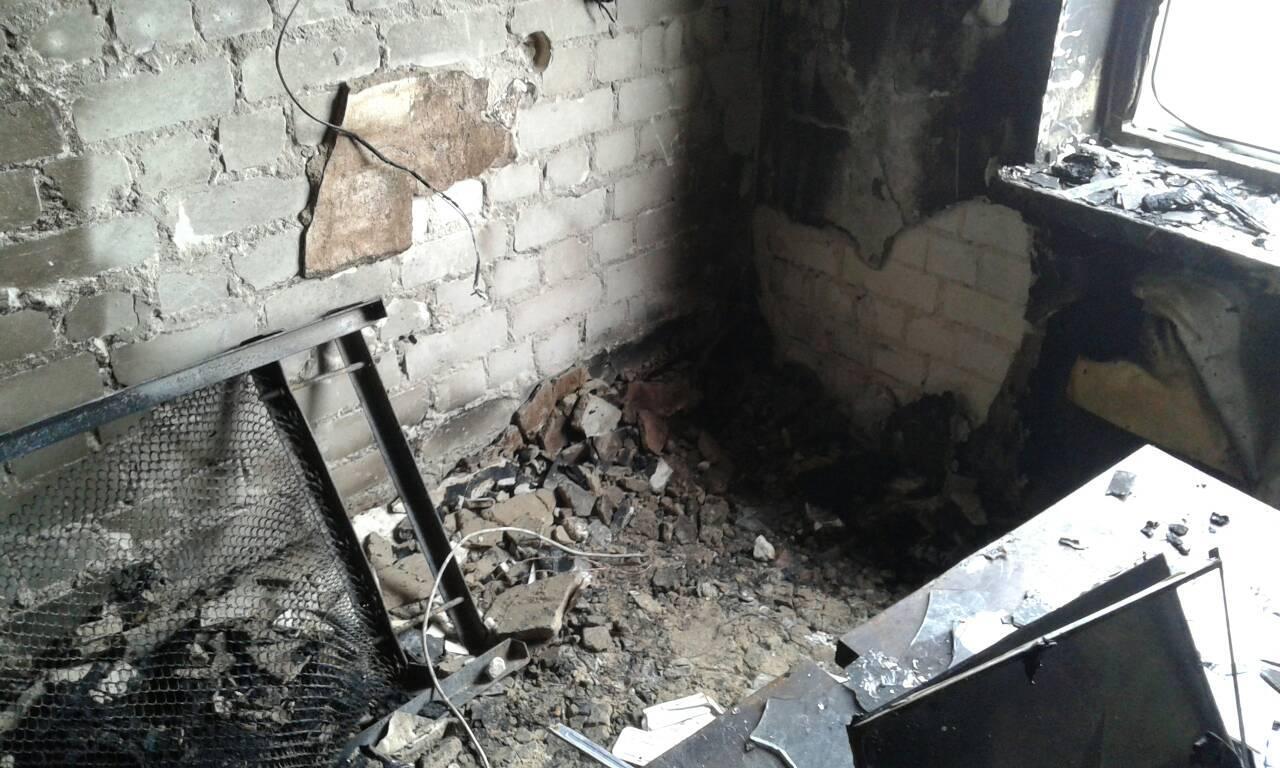 Обгоревшие ноутбуки и кровати: пожар в студобщежитии Мелитополя (ФОТО)