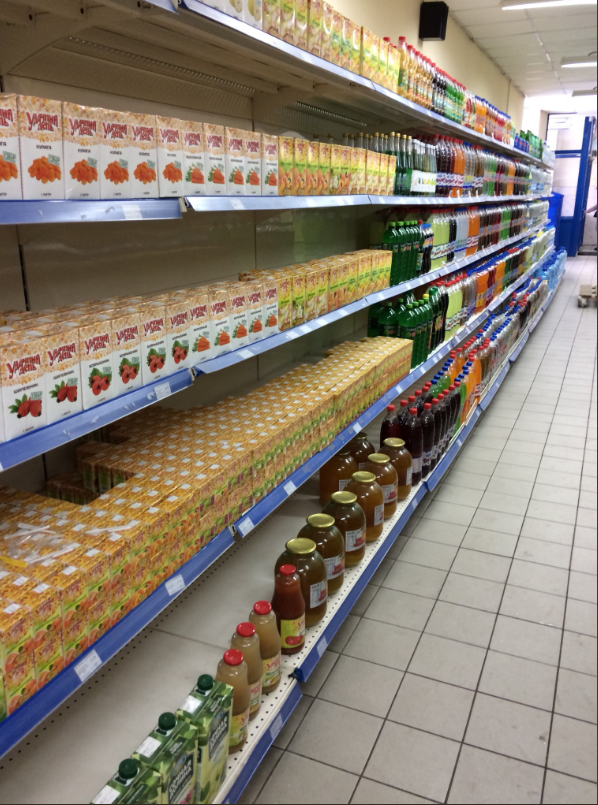 Як в КНДР: фото з магазинів "ЛНР" шокувало мережу