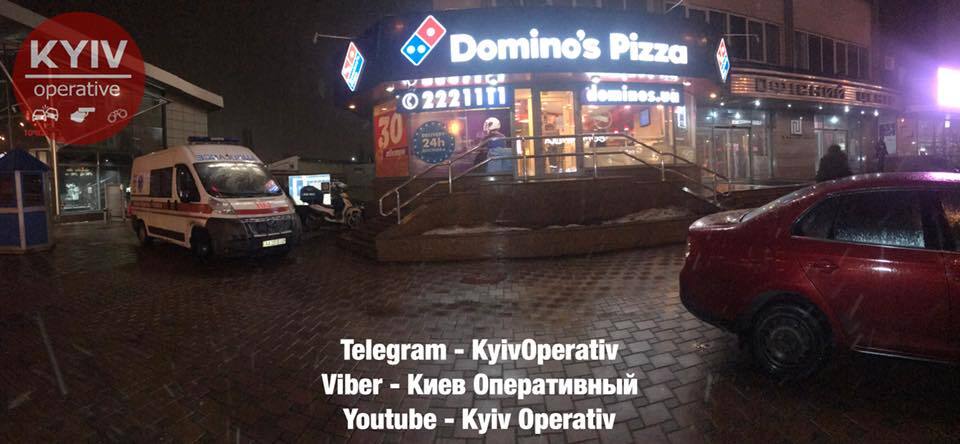 У піцерії Києва за шокуючими обставинами помер чоловік