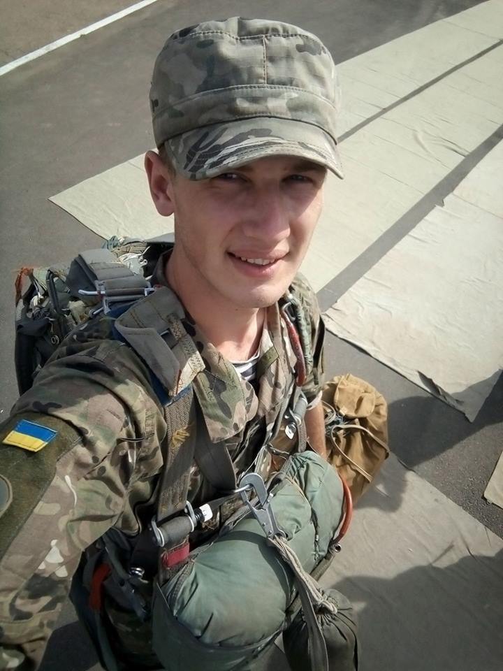 Такий молодий: в мережу потрапило фото українського воїна, підло вбитого терористами