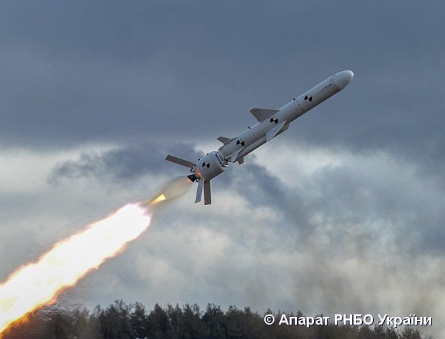 В Україні успішно випробували першу крилату ракету