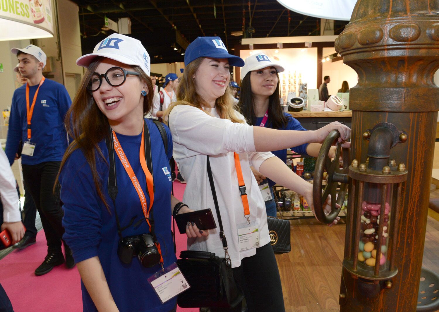 "Это было невероятно!" Лучшие студенты Украины посетили крупнейшую выставку сладостей в мире