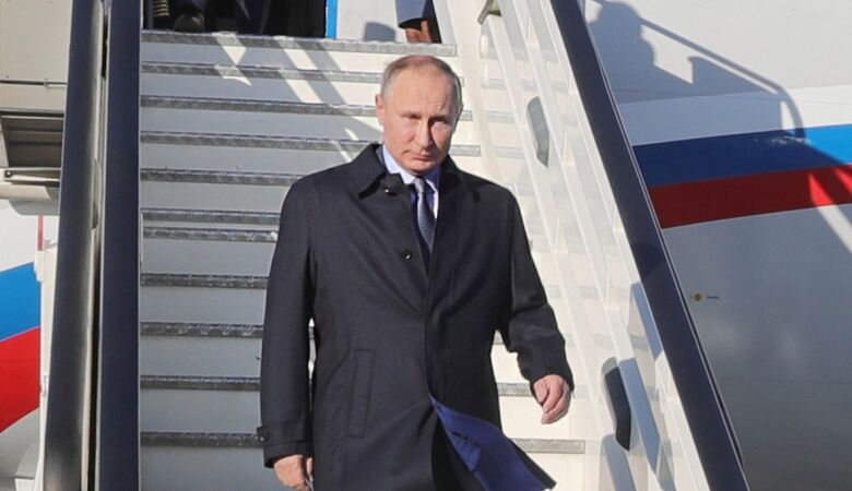 Владимир Путин прилетел в Хакасию