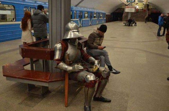  "Рим пал": в сети появились шокирующие фото из метро Киева