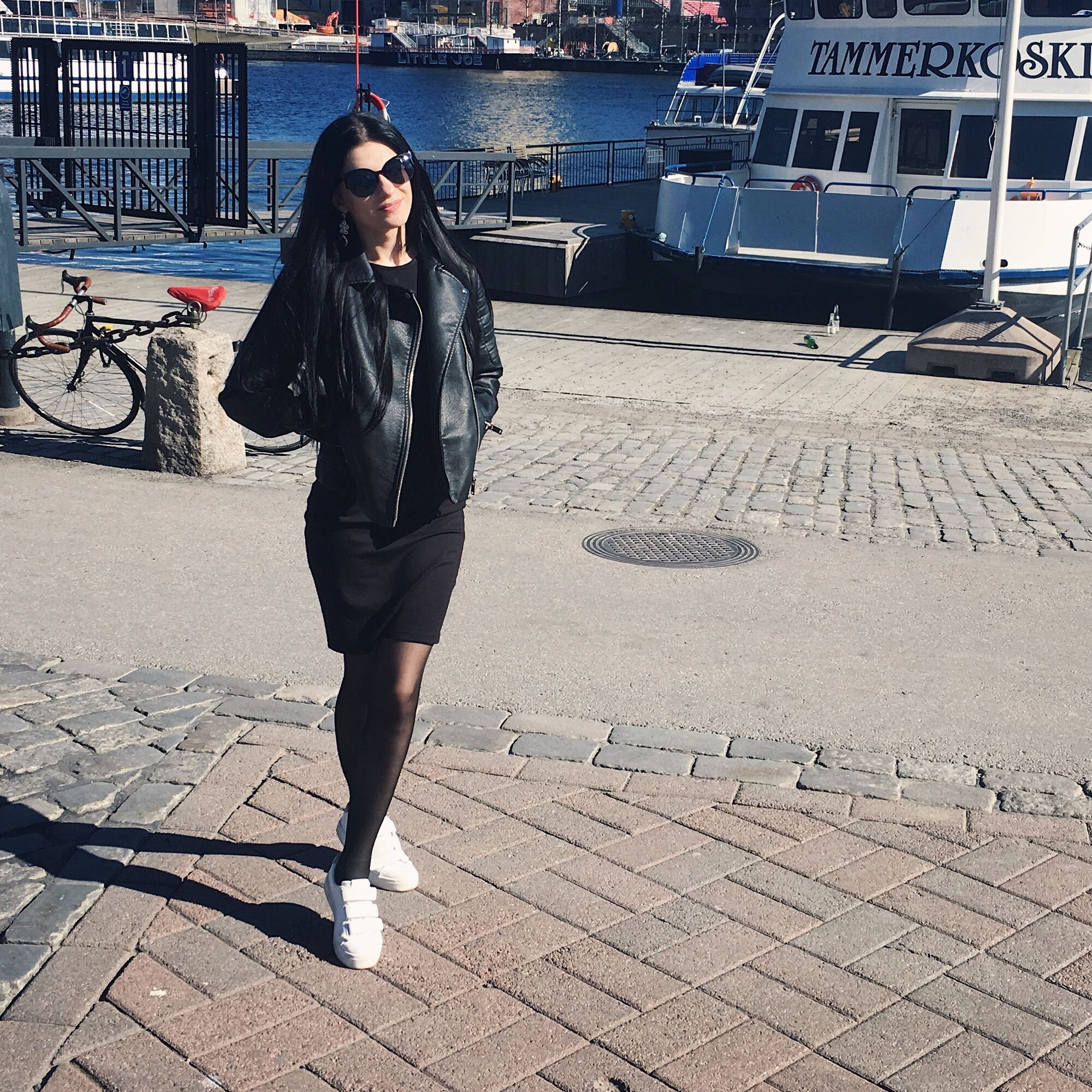 У пошуках щастя: як живеться українській парі на батьківщині Діда Мороза