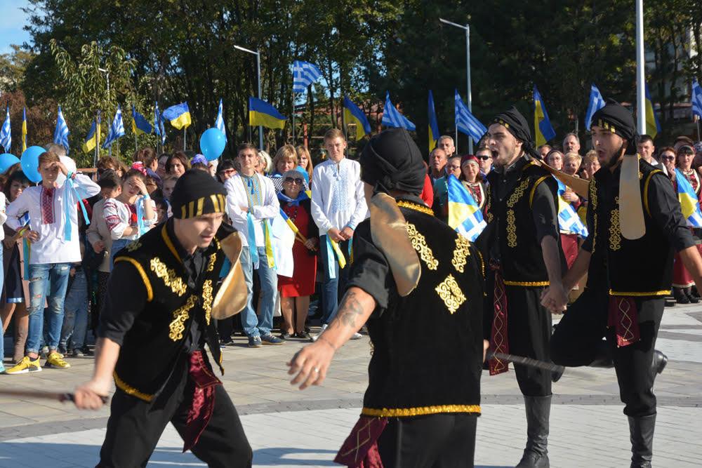 В Украине появилась мини-копия фонтана Скай Гардена