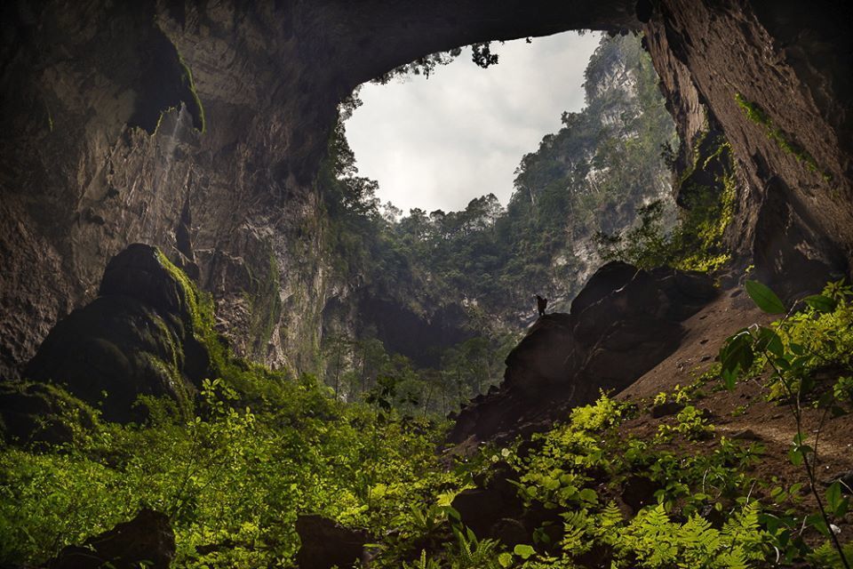 200 метрів у висоту: мандрівниця показала дивовижну локацію у В'єтнамі