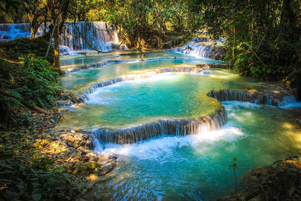 Як виглядає яскравий водоспад у Лаосі: опубліковані фото
