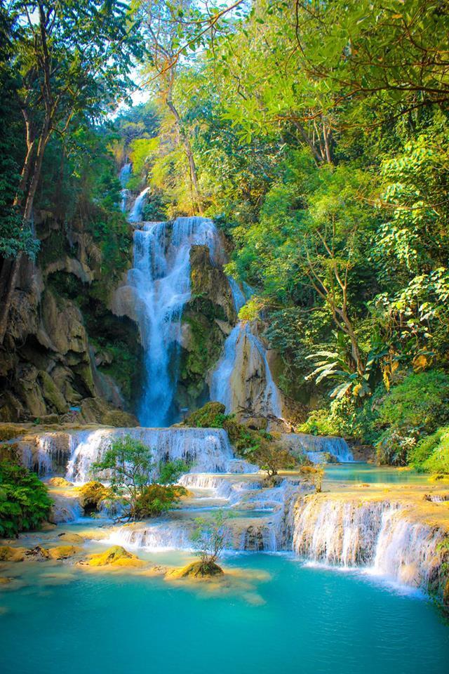 Як виглядає яскравий водоспад у Лаосі: опубліковані фото