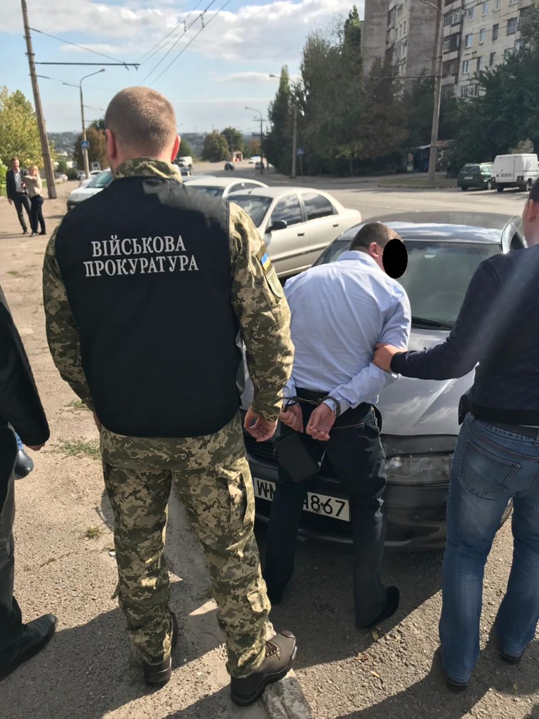 В Запорожье на взятке попался прапорщик Нацгвардии