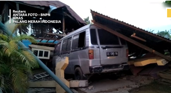 Скрізь трупи: з'явилися страхітливі кадри наслідків стихії в Індонезії