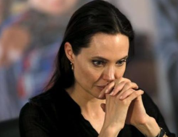У Джоли роман с Киану Ривзом? Выяснилась правда