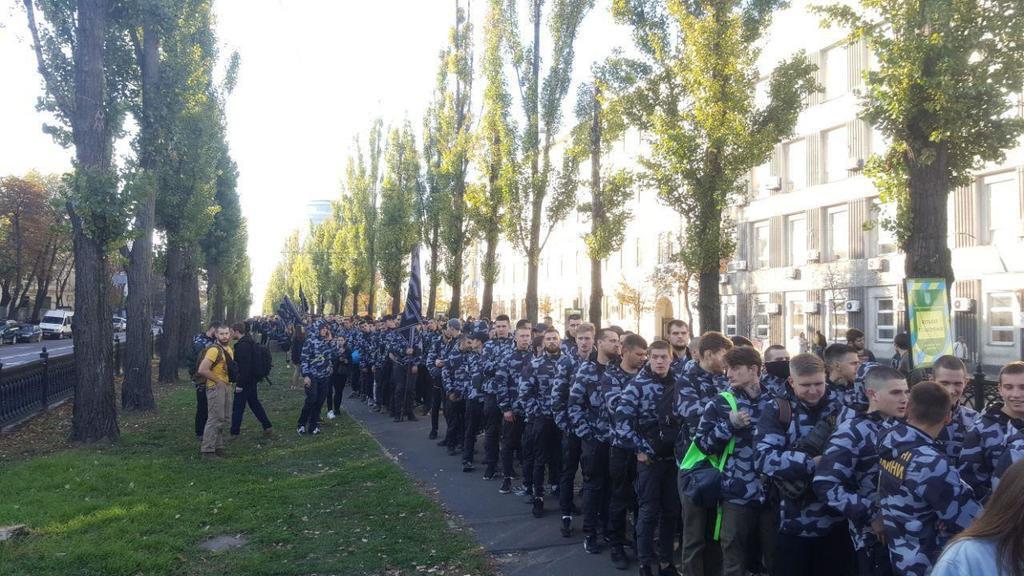 Тысячи людей вышли на марш УПА в Киеве: все подробности, фото и видео