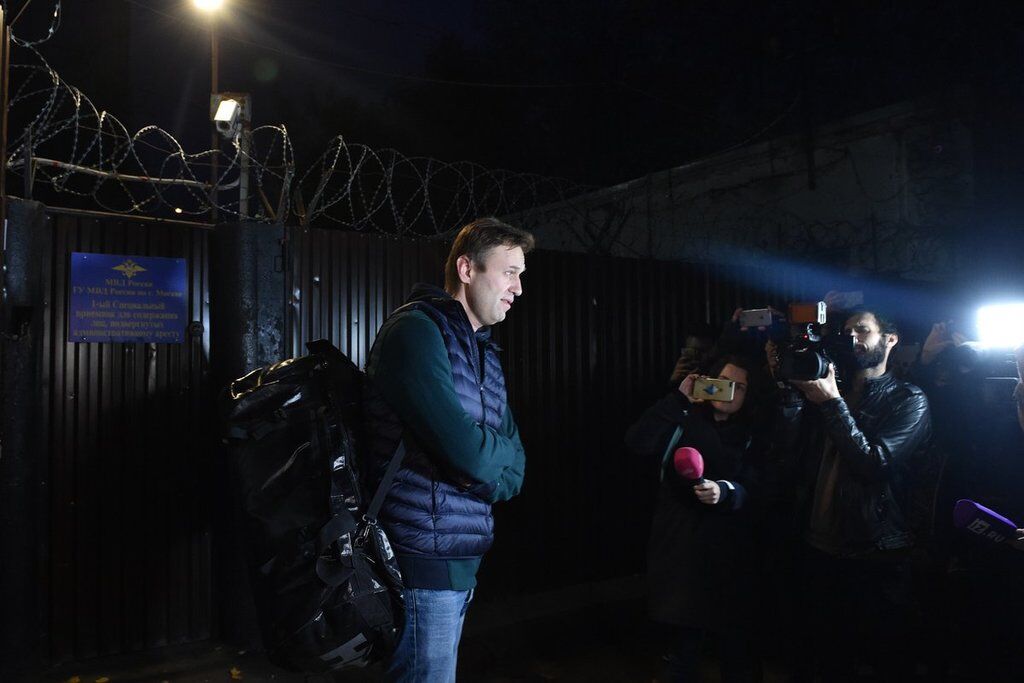 Головного ворога Путіна випустили на свободу: перші фото