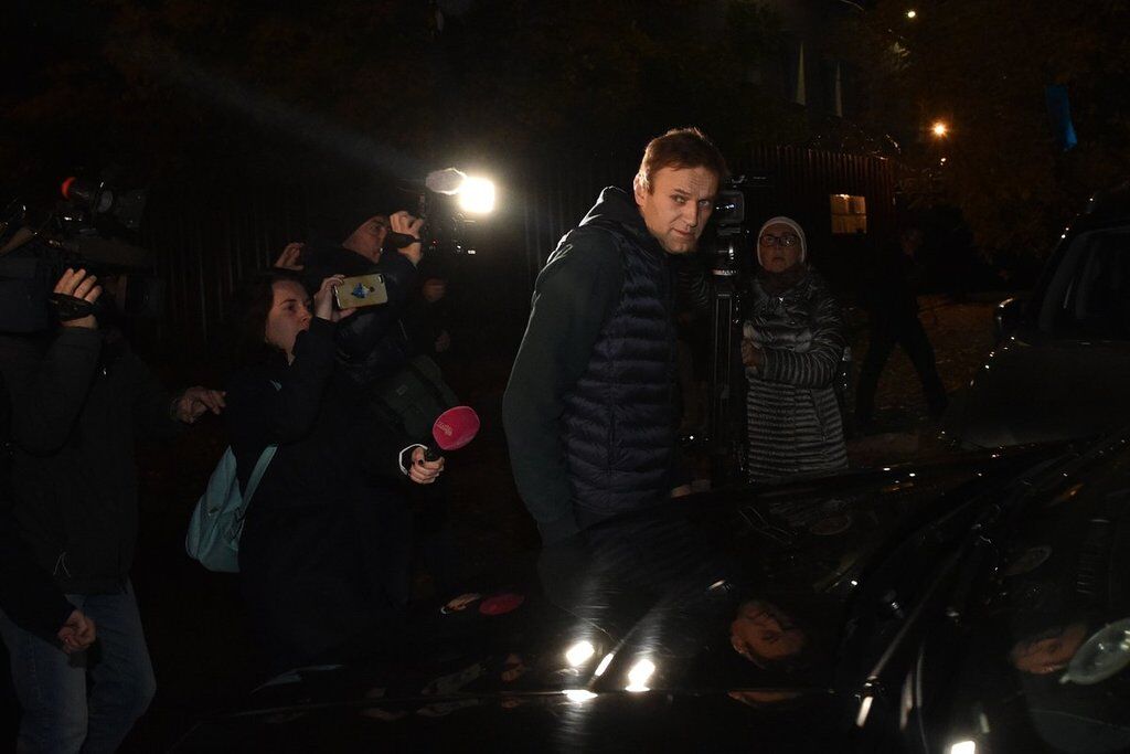 Головного ворога Путіна випустили на свободу: перші фото