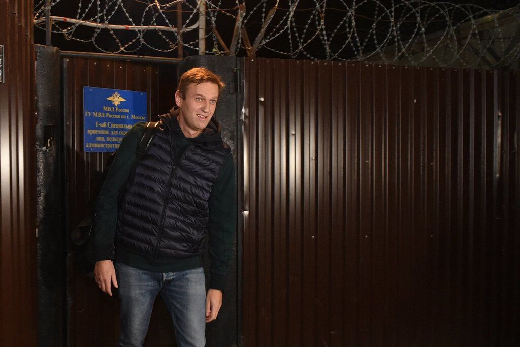 Головного ворога Путіна випустили на свободу: перші фото