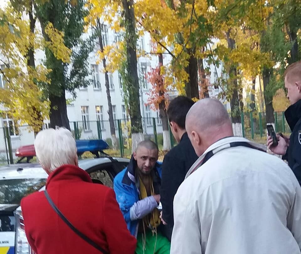 ''Кастрировать!'' В Киеве педофил с молотком и веревками охотился за детьми