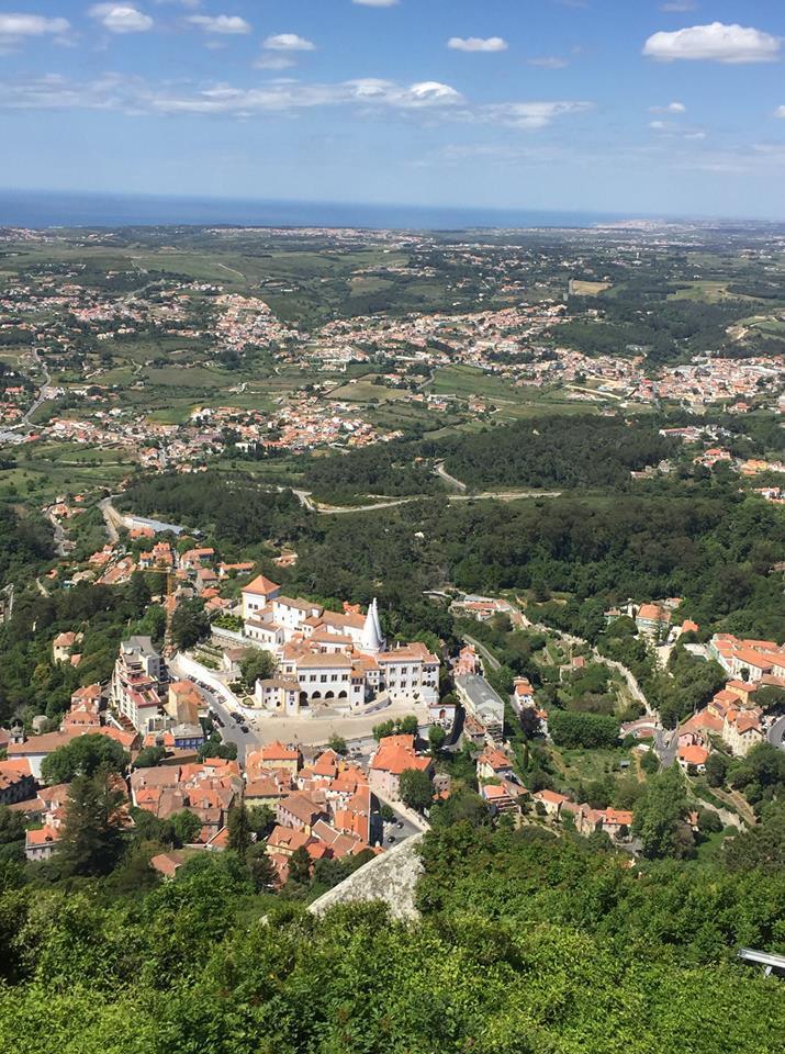 ''Завораживающие виды'': в сети появились фото старинного замка в Португалии