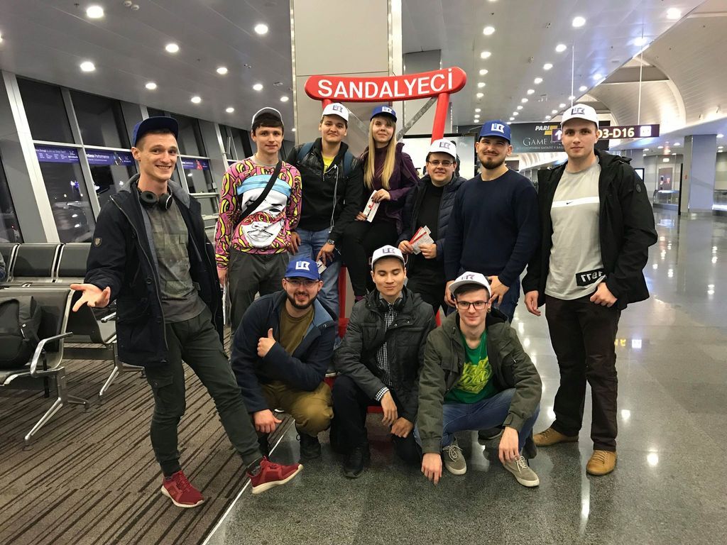 Юные программисты Украины отправились в Токио