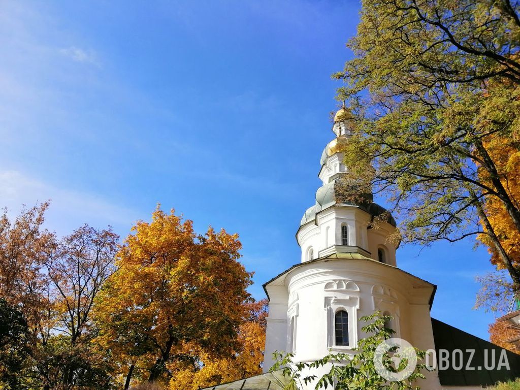 Красна площа і старовинні церкви: як виглядає осінній Чернігів