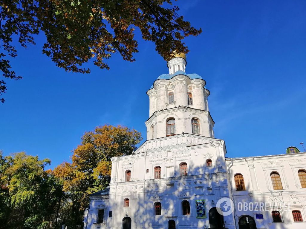 Красная площадь и старинные церкви: как выглядит осенний Чернигов