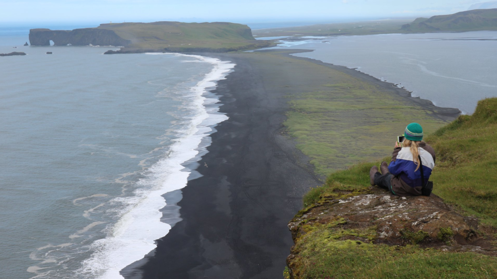 ''Почти на каждом углу'': названы самые красивые места в Исландии 