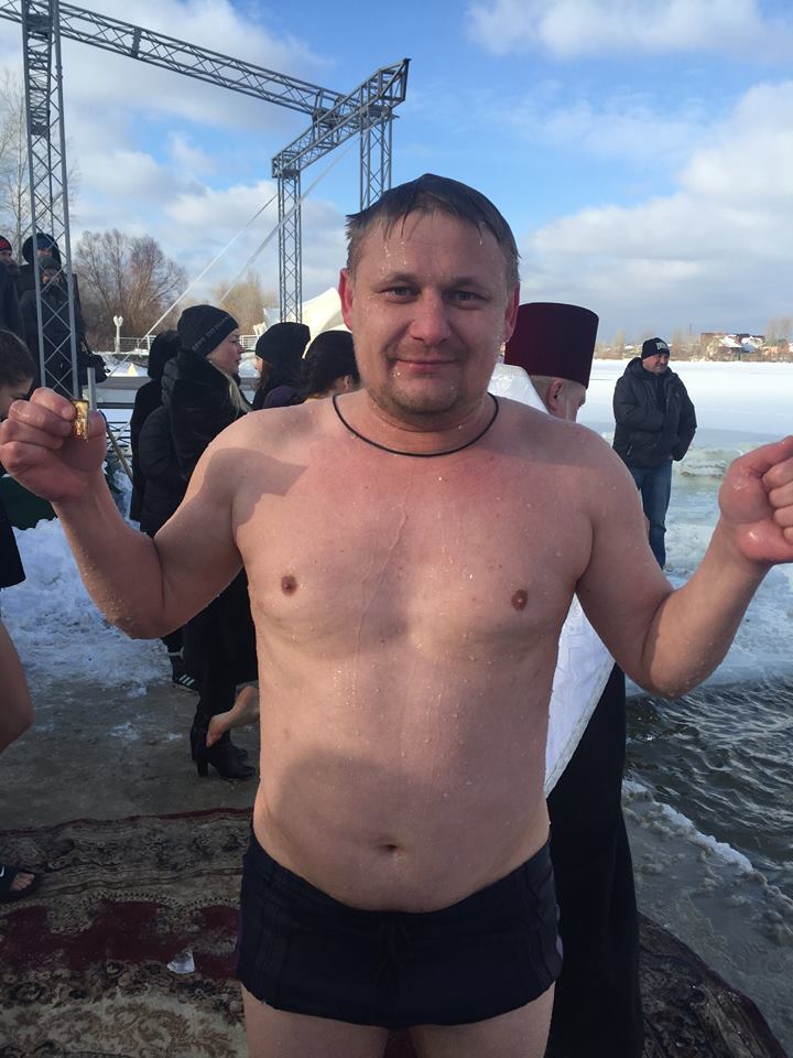 В Киеве на крупной взятке ''погорел'' чиновник: фото задержания