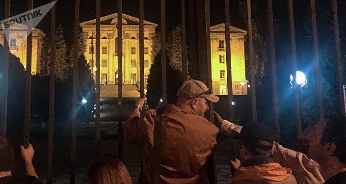 В Армении начались новые масштабные протесты: что произошло. Фото и видео