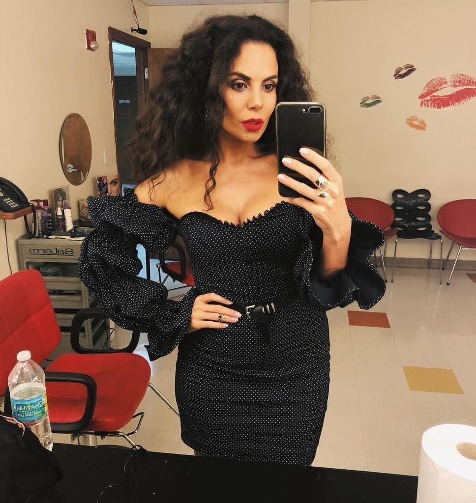 ''Старуха молодится'': Каменских вызвала споры в сети своим новым фото