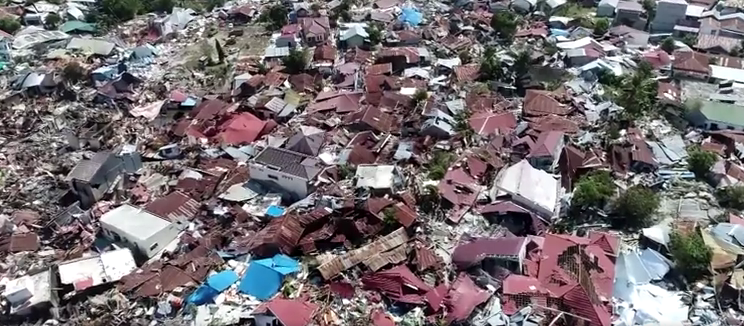 Потужніше Хіросіми: з'явилися нові фото і відео наслідків катастрофи в Індонезії