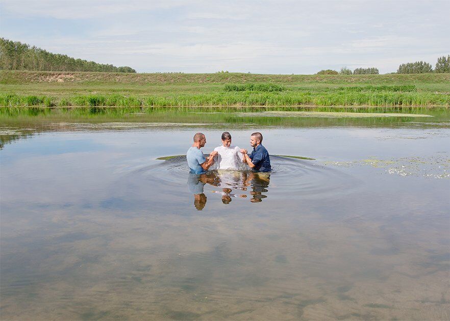 ''Разруха и запустение'': фотографы показали ''былое величие'' Украины и России