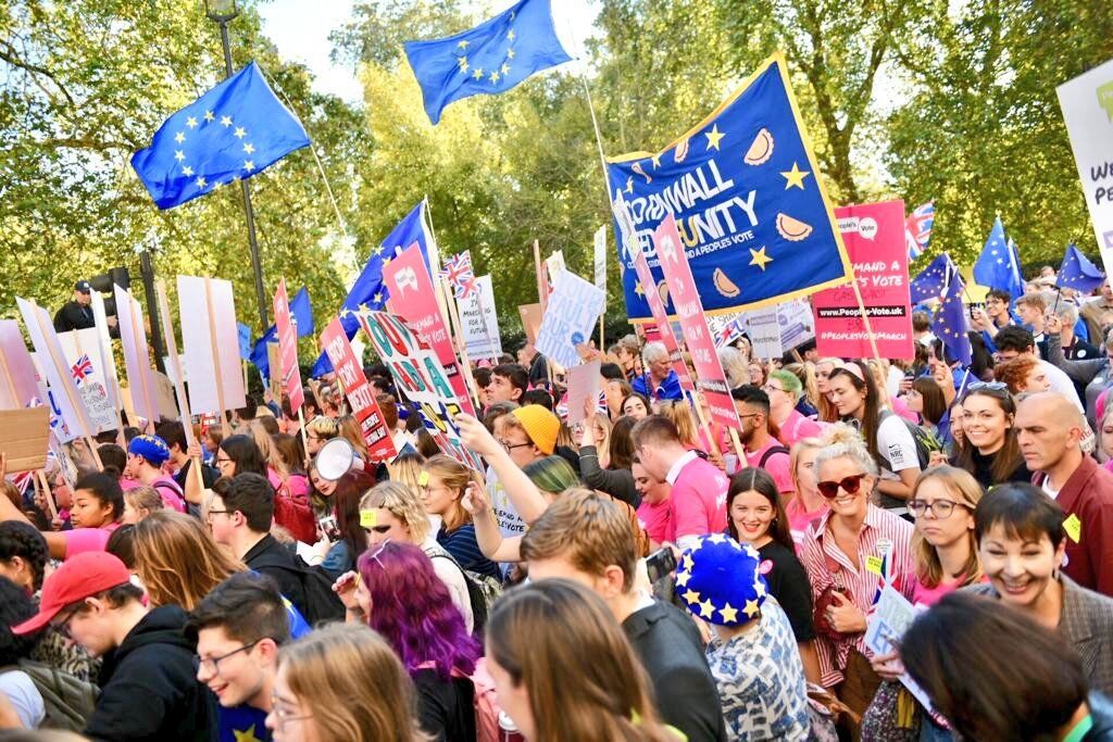 Хочуть залишитися в ЄС? Британію накрив масштабний мітинг проти Brexit: вражаючі фото і відео