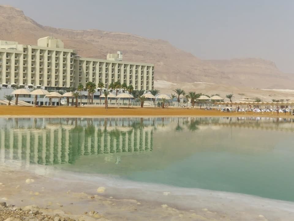 У мережі з'явилися зачаровуючі фото Мертвого моря