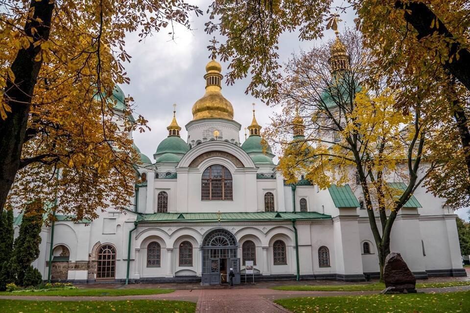 Выдающиеся соборы, церкви и храмы в Киеве: впечатляющие фото