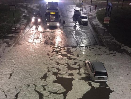 Рим скував льодовий ураган: з'явилися вражаючі фото і відео