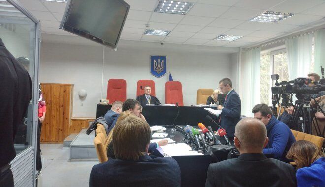 Зайцевой стало плохо в суде: адвокаты набросились на Дронова