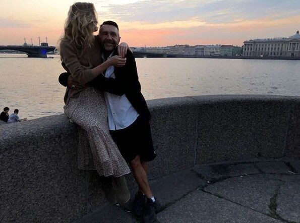 ''Уже не холостой'': Шнуров сделал громкое заявление о своей свадьбе