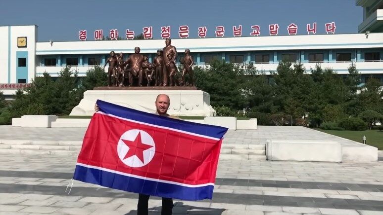 Ракети і статуї вождів: журналіст зняв фільм про реальне життя Північної Кореї