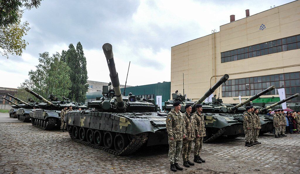 "Росія стягнула війська на кордон з Україною": Турчинов заявив про загрозу вторгнення