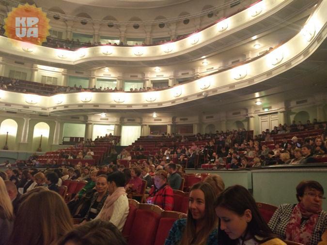 "Порожній зал": подруга Путіна прорахувалася з виступом у Києві