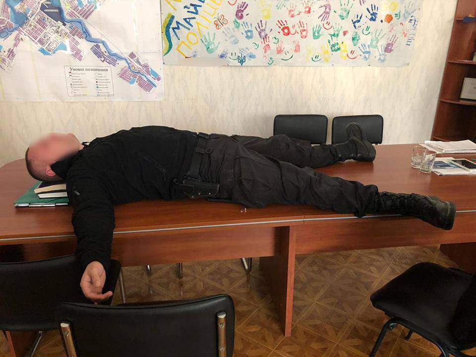Брат хотів убити Авакова: на Донбасі затримано начальника відділення поліції